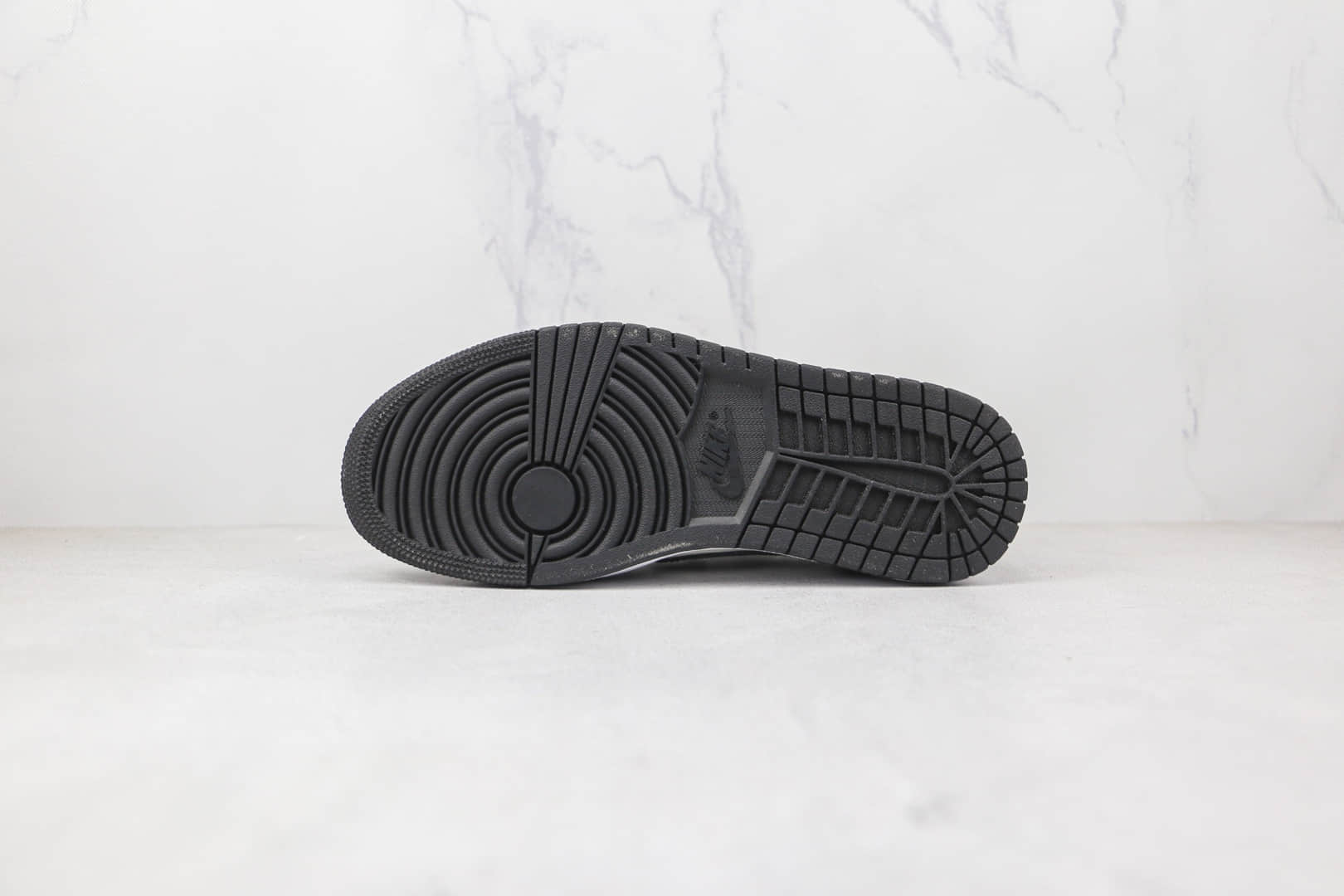 乔丹Air Jordan 1 Low公司级版本低帮AJ1倒钩鳄鱼皮黑白色区别市面通货 货号:DM7866-188