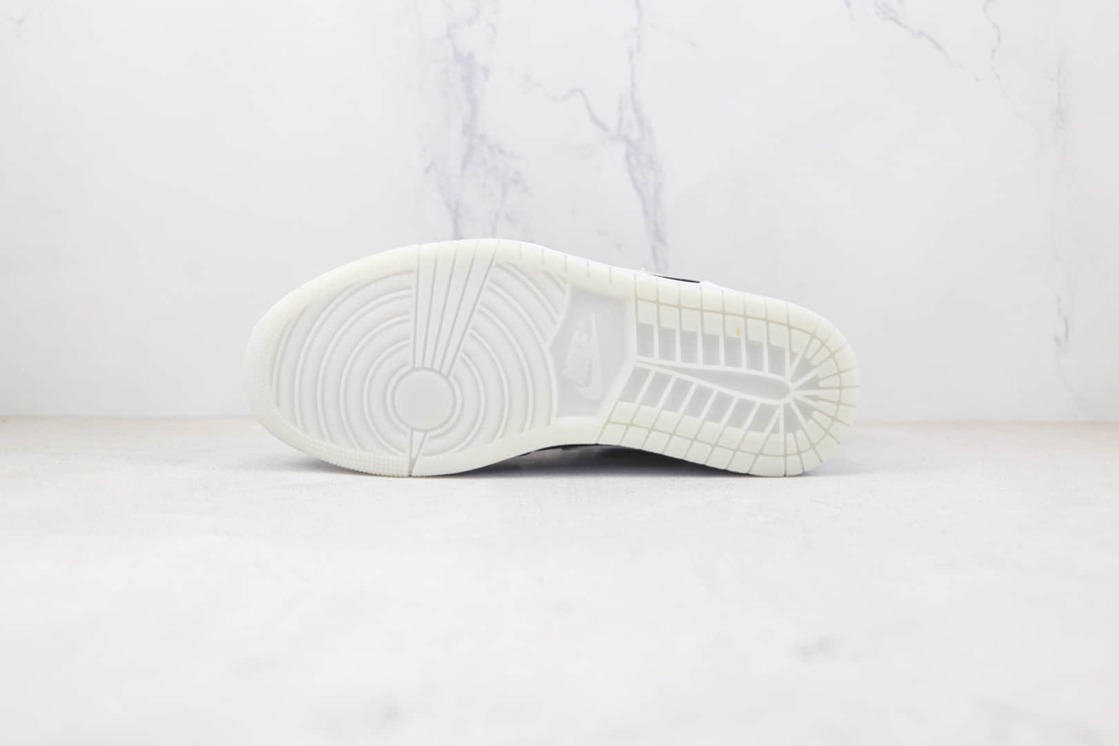 乔丹Air Jordan 1 Low纯原版本低帮AJ1黑白色板鞋原楦头纸板打造 货号:DH6931-001