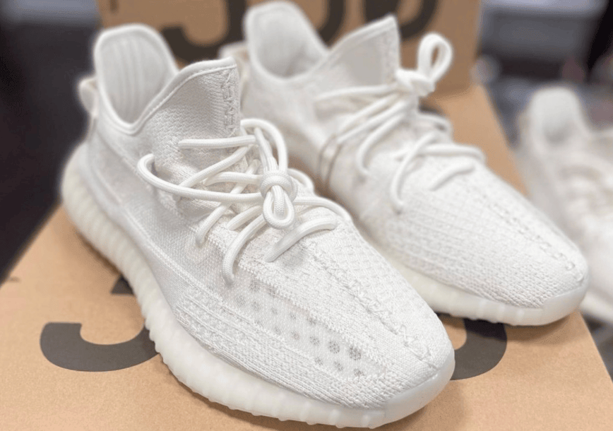 百搭小白鞋！椰子350 V2“纯白2.0”实物释出！ (ID:80013) - 图片1