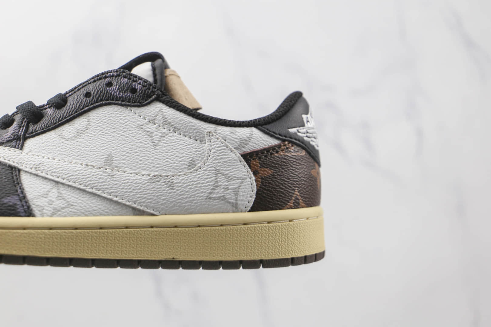 乔丹Air Jordan 1 Low x Fragment x Travis Scott纯原版本三方联名款低帮AJ1倒勾LV配色板鞋原盒原标 货号:CM7866BC