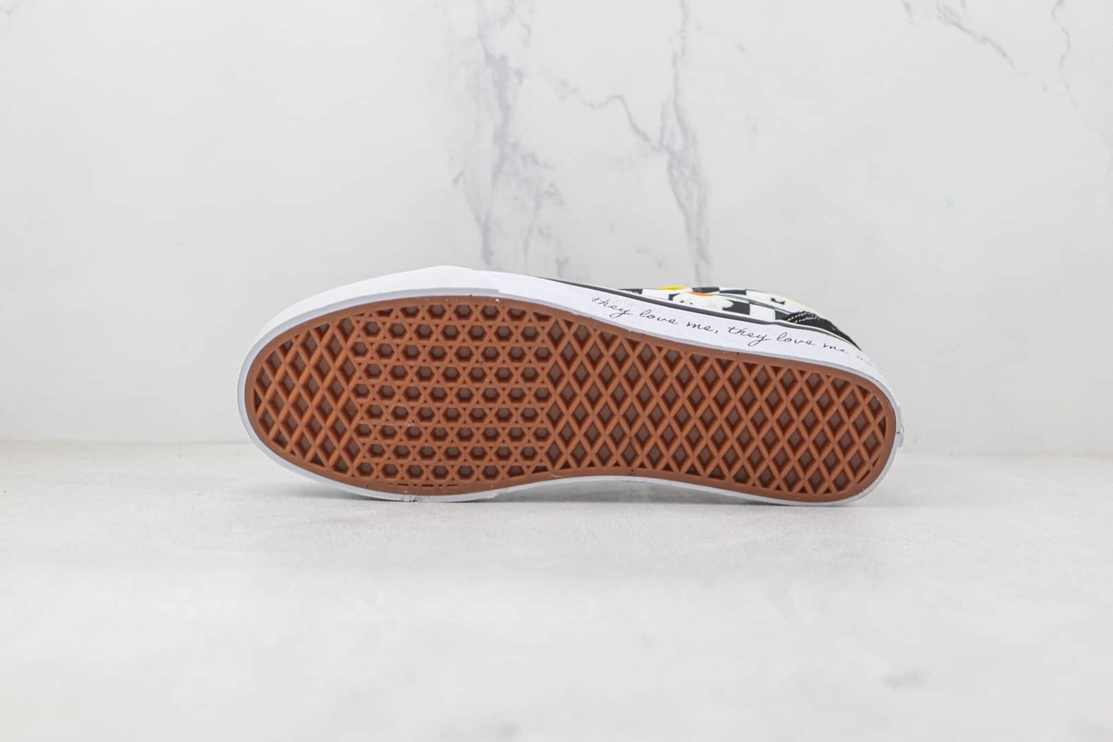 万斯Vans Old Skool公司级版本低帮黑白棋盘格小雏菊帆布鞋原盒原标 货号：VN0A5KRFB0B