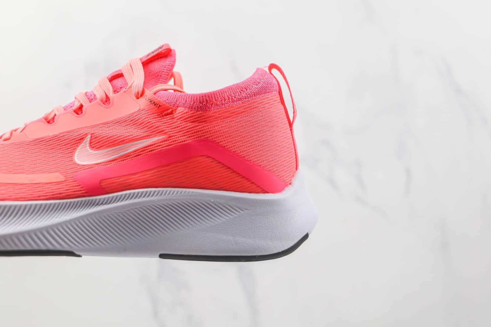耐克Nike Zoom Fly 4 PG纯原版本粉红色Fly4碳板跑步鞋原楦头纸板打造 货号:CT2401-600