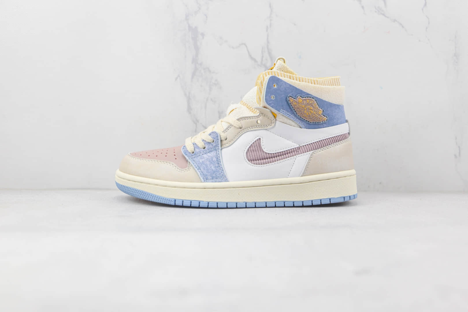 乔丹Air Jordan 1 Zoom CMFT Corduroy纯原版本中帮AJ1粉蓝色反毛皮篮球鞋原楦头纸板打造 (ID:82112) - 图片1