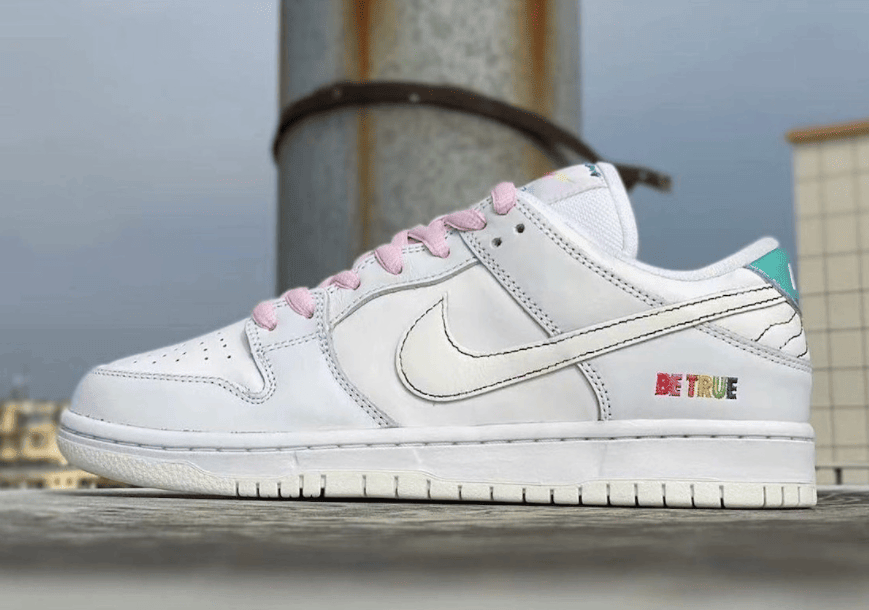 鸳鸯设计+彩虹渐变!全新Nike SB Dunk Low实物释出!