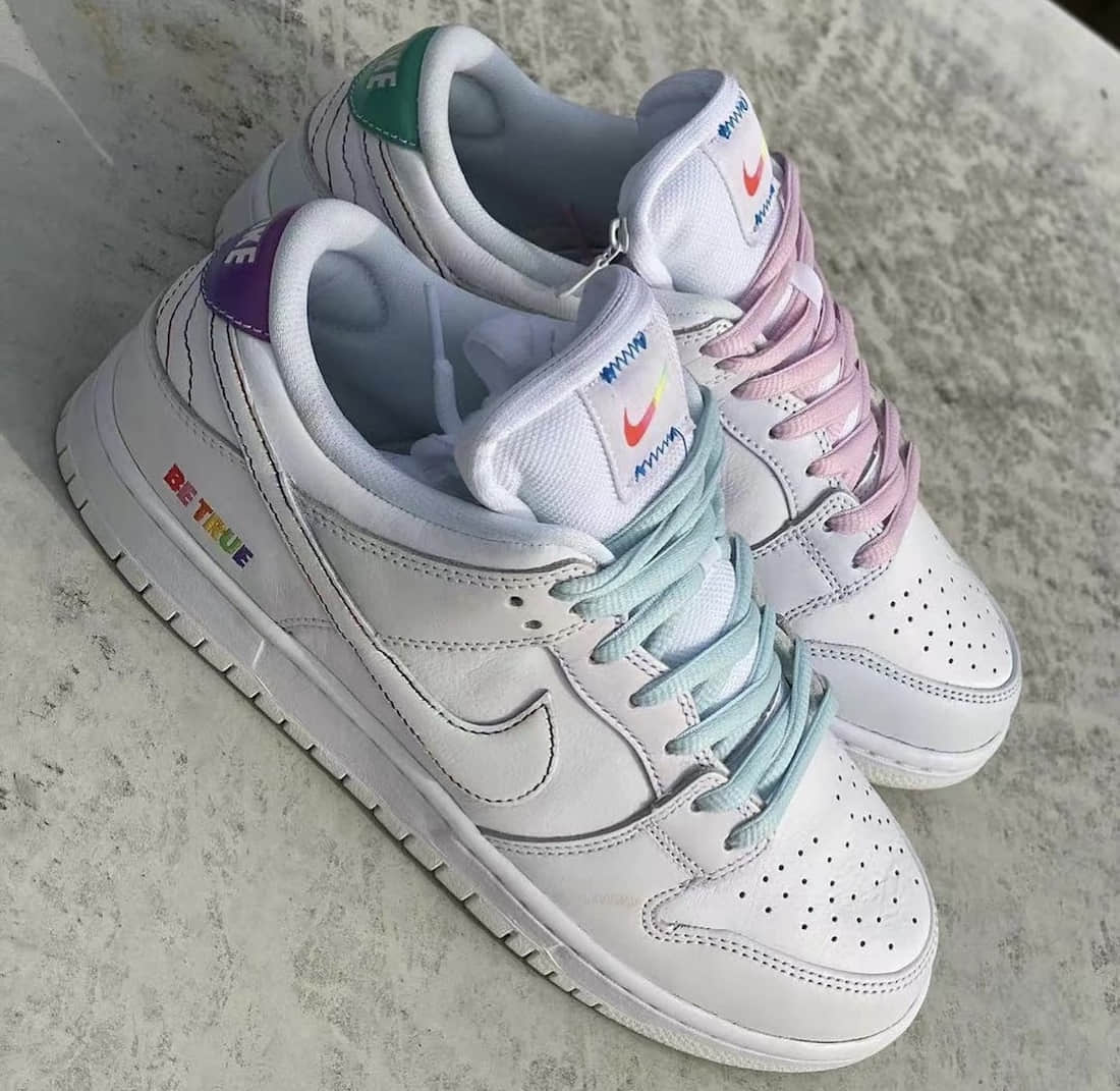 鸳鸯设计+彩虹渐变!全新Nike SB Dunk Low实物释出!