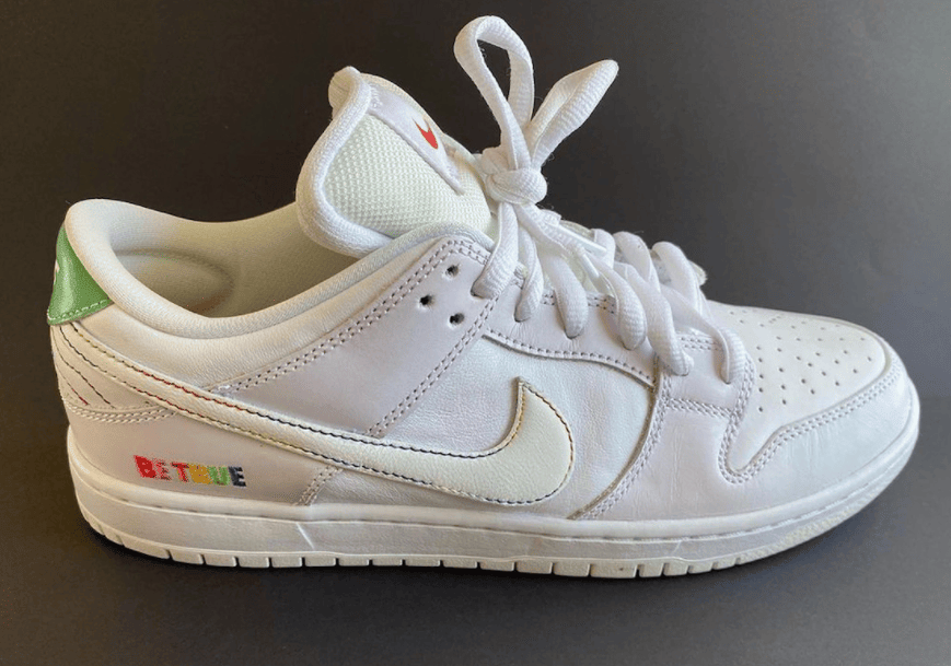 鸳鸯设计+彩虹渐变!全新Nike SB Dunk Low实物释出!