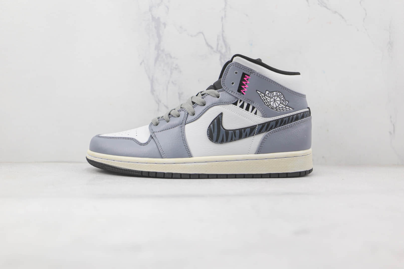 乔丹Air Jordan 1 Mid纯原版本中帮AJ1深灰色板鞋原楦头纸板打造 (ID:82246) - 图片1