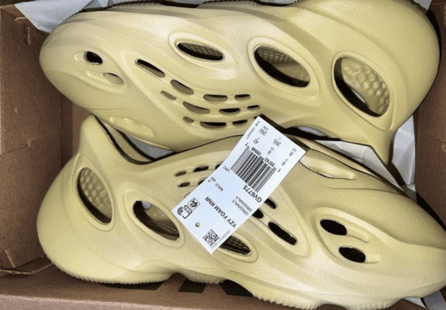Yeezy洞洞鞋新配色曝光！春夏上脚必备！ (ID:82355) - 图片1