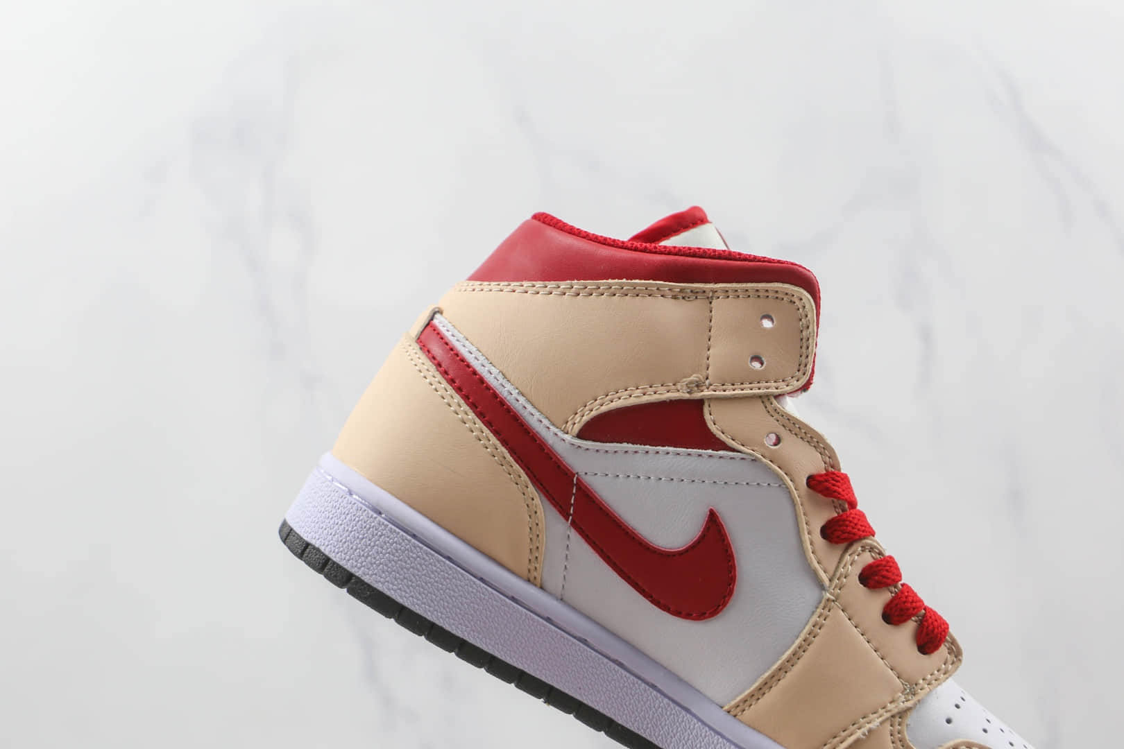 乔丹Air Jordan 1 Mid纯原版本中帮AJ1白橘红篮球鞋原楦头纸板打造 货号:554725-201