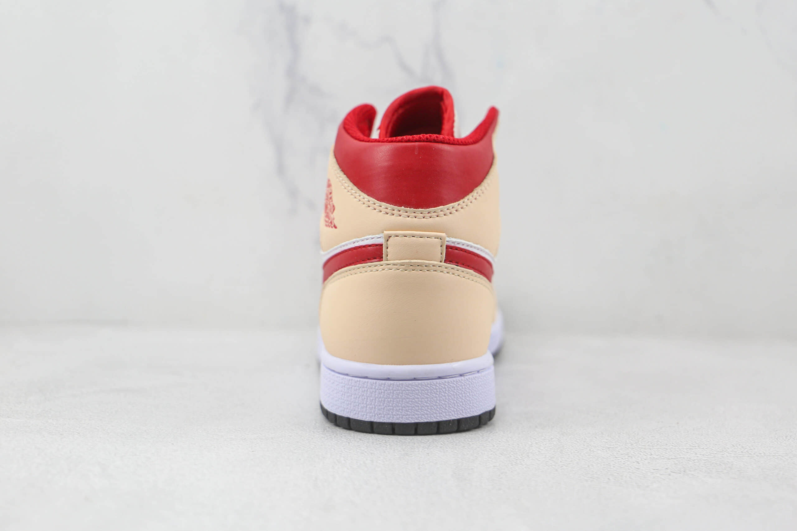 乔丹Air Jordan 1 Mid纯原版本中帮AJ1白橘红篮球鞋原楦头纸板打造 货号:554725-201