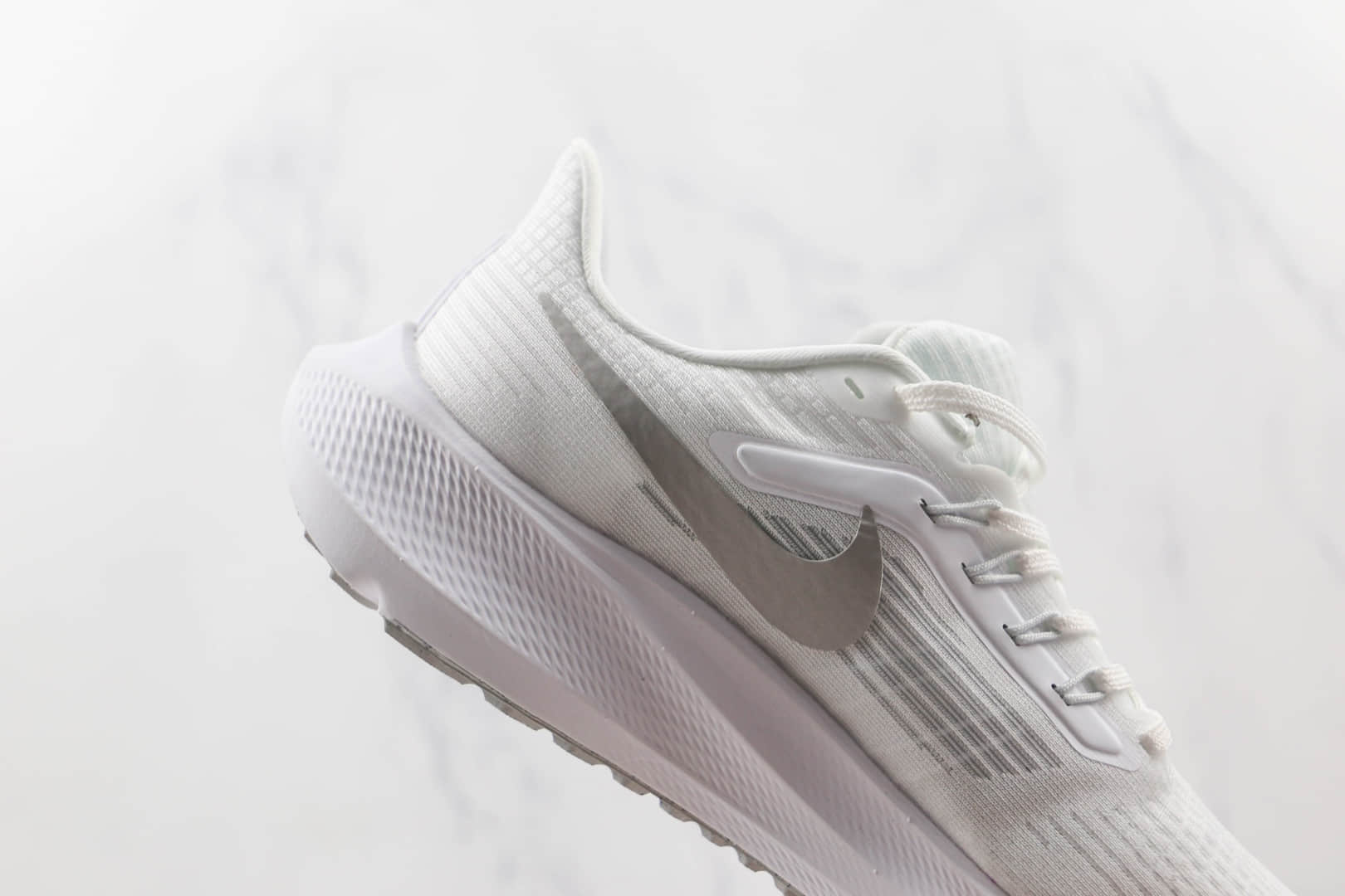 耐克Nike Air Zoom Pegasus 39纯原版本白色登月39代针织透气慢跑鞋原楦头纸板打造 货号:DH4071-100