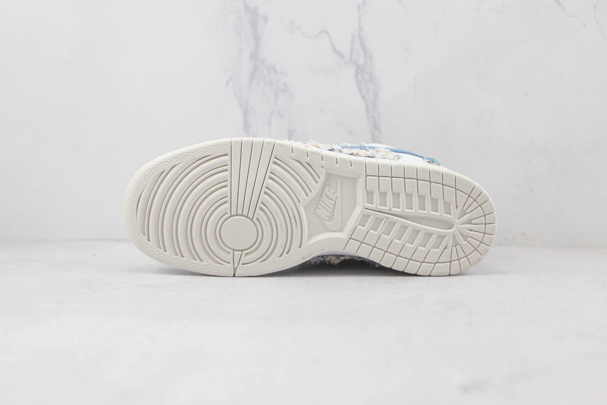 耐克Nike SB Zoom Dunk Low Pro纯原版本低帮SB DUNK小香风缝制宝石丝绸鞋带复古风白蓝定制板鞋内置气垫 货号:895969-160