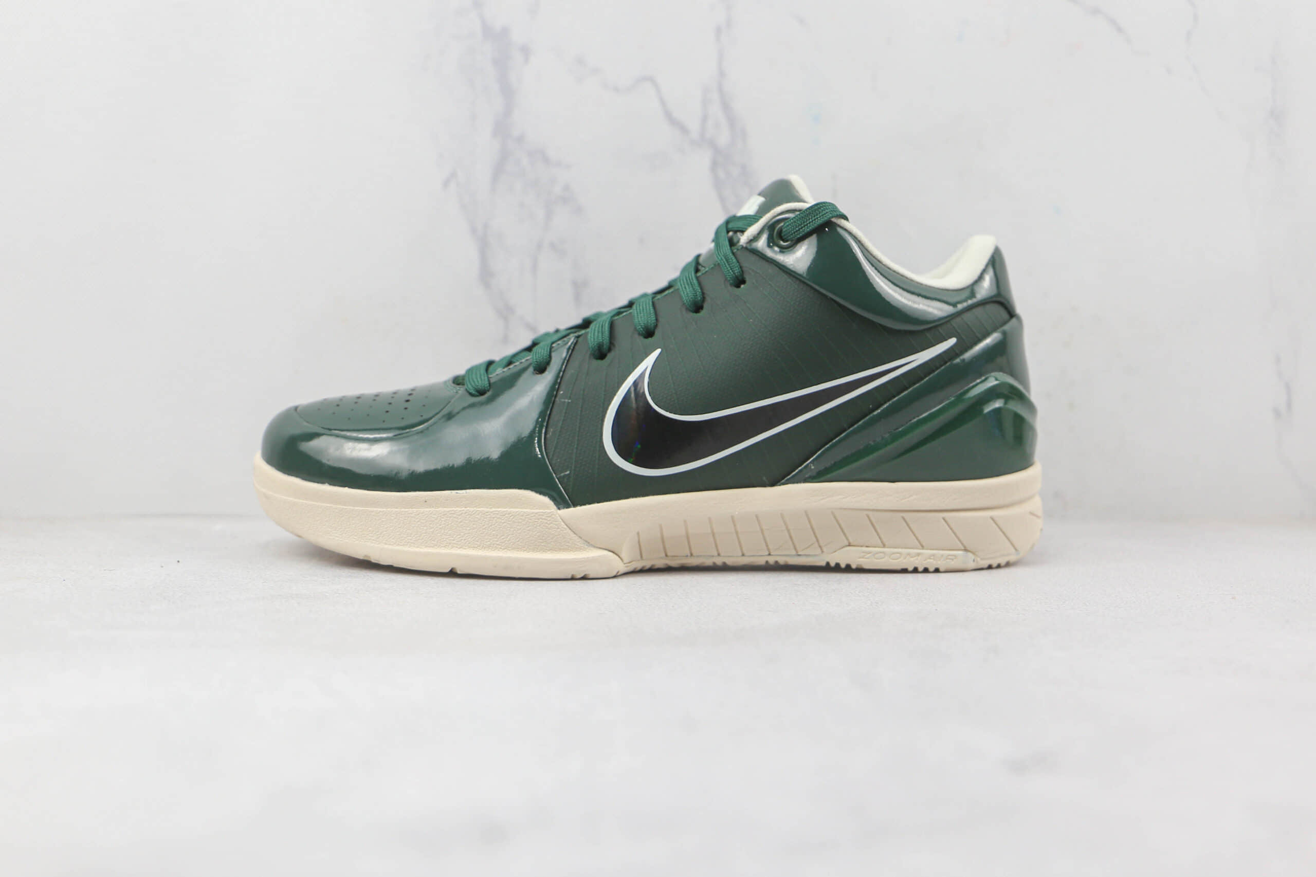 耐克Nike Zoom KOBE 4 x Undefeated联名款纯原版本科比4代暗夜绿实战篮球鞋原鞋开模支持实战 货号:CQ3869-301