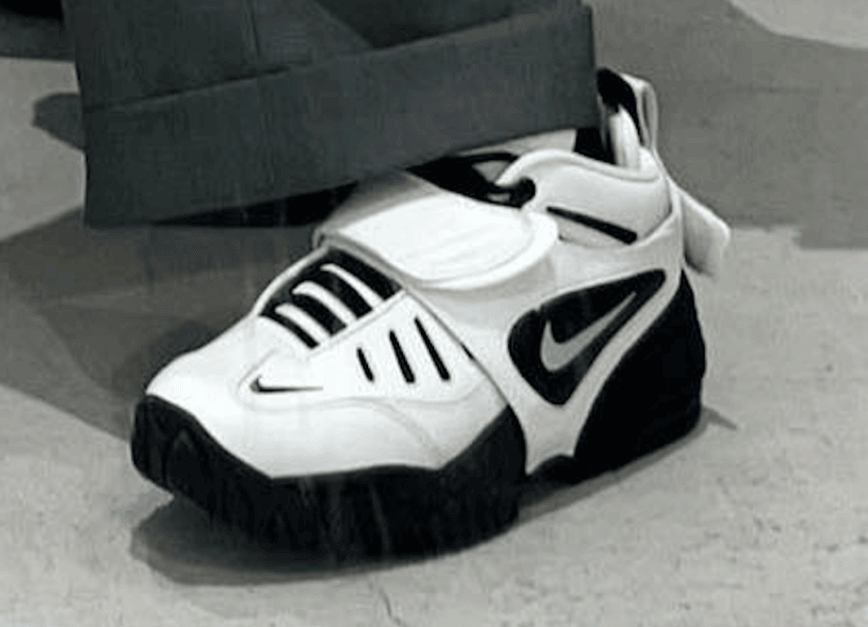 复古球鞋!全新AMBUSH x Nike Air Adjust Force黑白熊猫配色曝光!