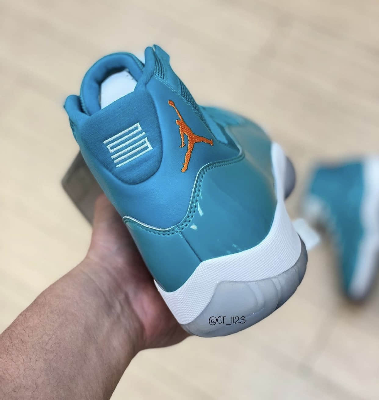 “海豚”AJ11 Sample实物曝光!会市售吗?