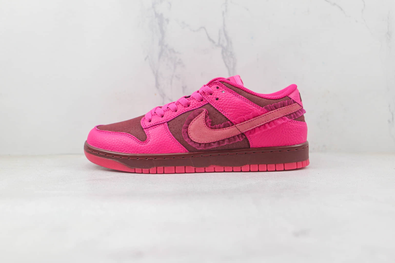 耐克Nike SB Dunk low纯原版本低帮SB DUNK情人节玫红雷斯配色板鞋原档案数据开发 货号:DQ9324-600