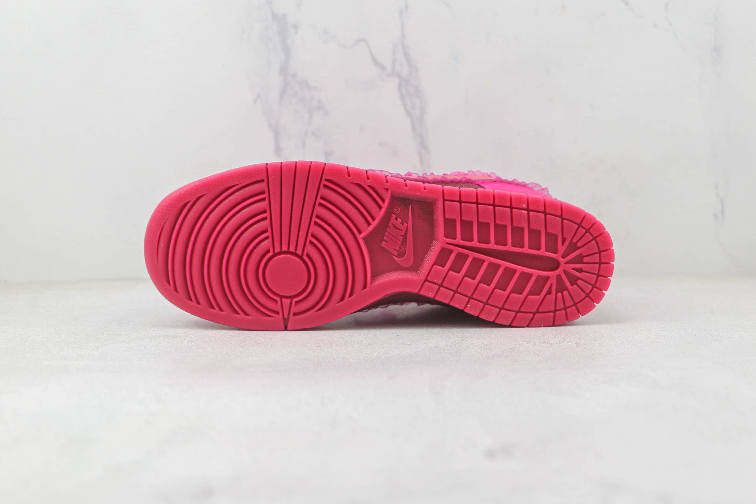 耐克Nike SB Dunk low纯原版本低帮SB DUNK情人节玫红雷斯配色板鞋原档案数据开发 货号:DQ9324-600