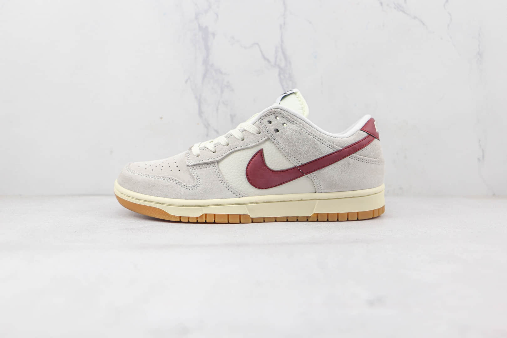 耐克Nike SB Dunk Low纯原版本低帮SB DUNK复古酒红灰配色板鞋原鞋开模一比一打造 (ID:84896) - 图片1