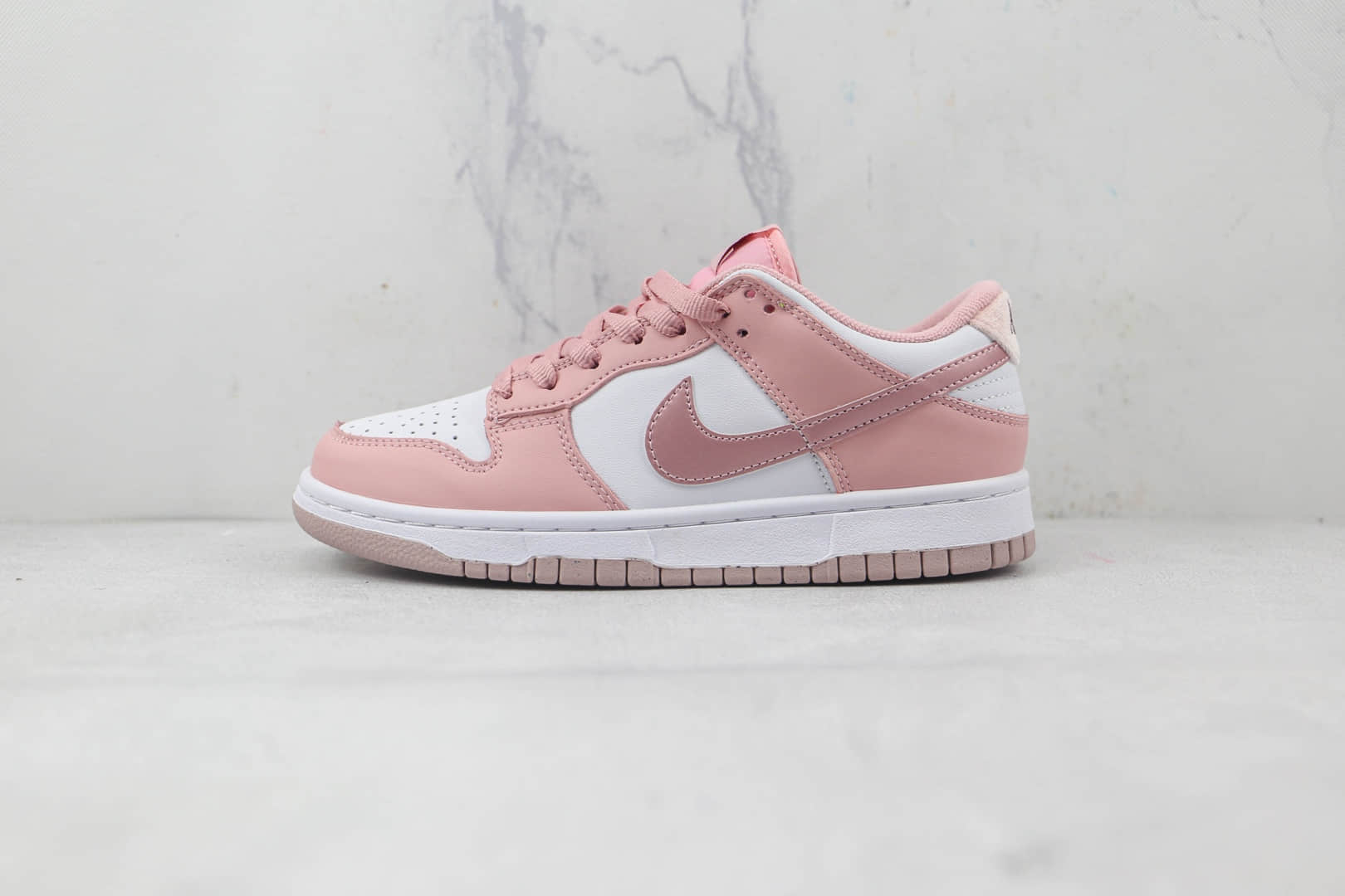 耐克Nike Dunk Low GS Pink Velvet纯原版本低帮DUNK粉丝绒情人节板鞋原档案数据开发 (ID:85729) - 图片1