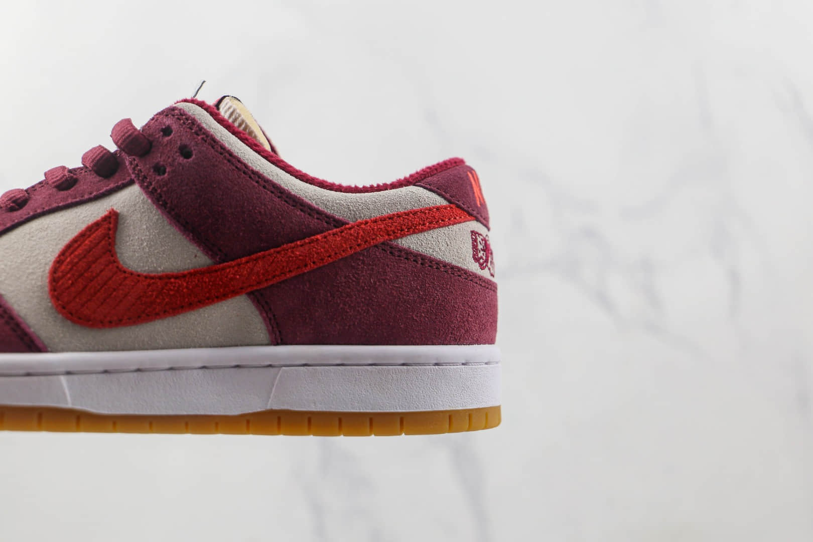耐克Nike SB Dunk Low Pro Color纯原版本低帮SB DUNK灯芯绒酒红色板鞋内置气垫 货号:DX4589-600