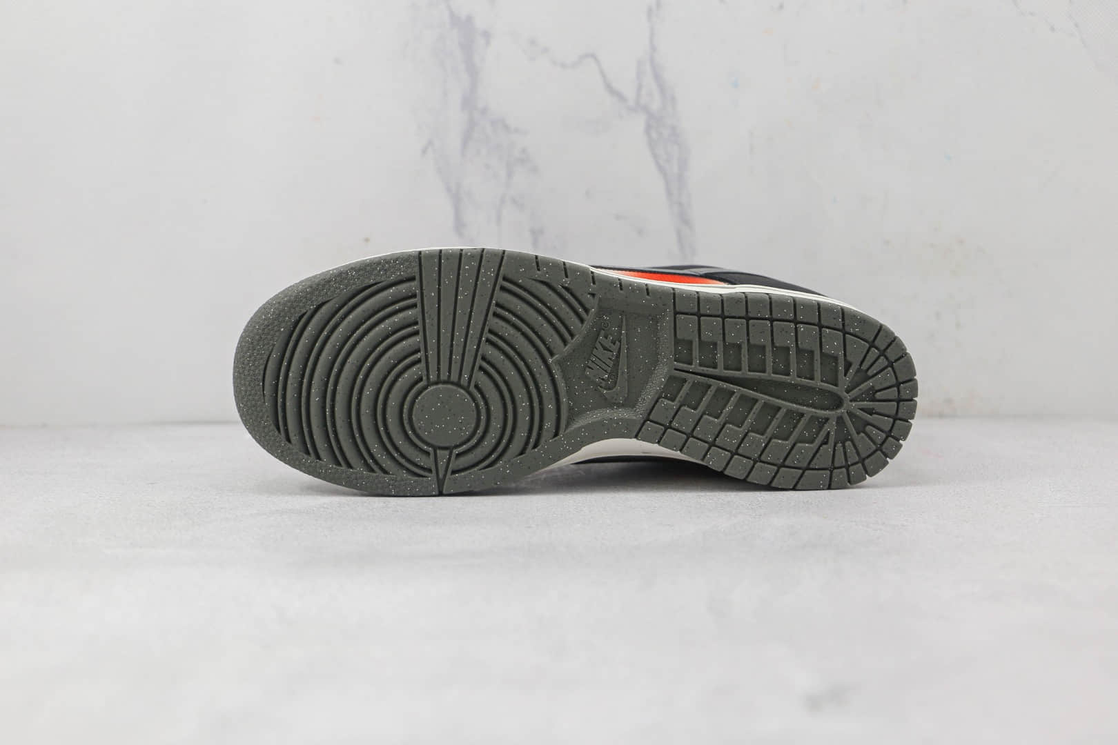 耐克Nike SB Zoom Dunk Low Graffti纯原版本低帮SB DUNK黑橙色板鞋原楦头纸板打造 货号:DM0108-001