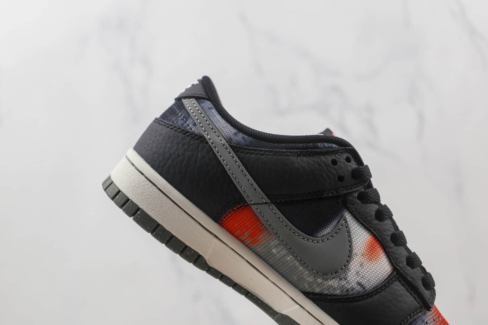 耐克Nike SB Zoom Dunk Low Graffti纯原版本低帮SB DUNK黑橙色板鞋原楦头纸板打造 货号:DM0108-001