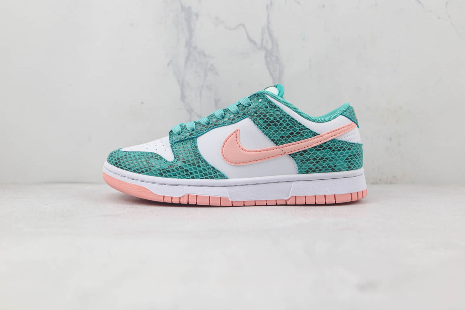 耐克Nike SB Zoom Dunk Low莆田纯原复刻天花板SB DUNK白绿蛇纹粉钩板鞋内置气垫 货号:DR8577-300