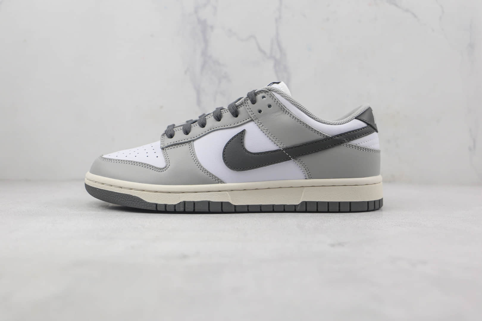 耐克Nike SB Dunk Low WMNS Light Smoke Grey天花板纯原版本低帮SB DUNK迪奥配色板鞋内置气垫 (ID:86890) - 图片1