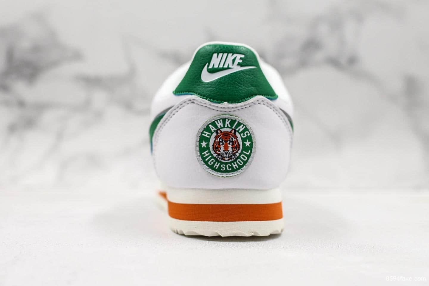 耐克Stranger Things x Cortez “cortez”开拓者联名怪奇物语低帮运动鞋时尚休闲阿甘鞋 货号:CJ6106-100