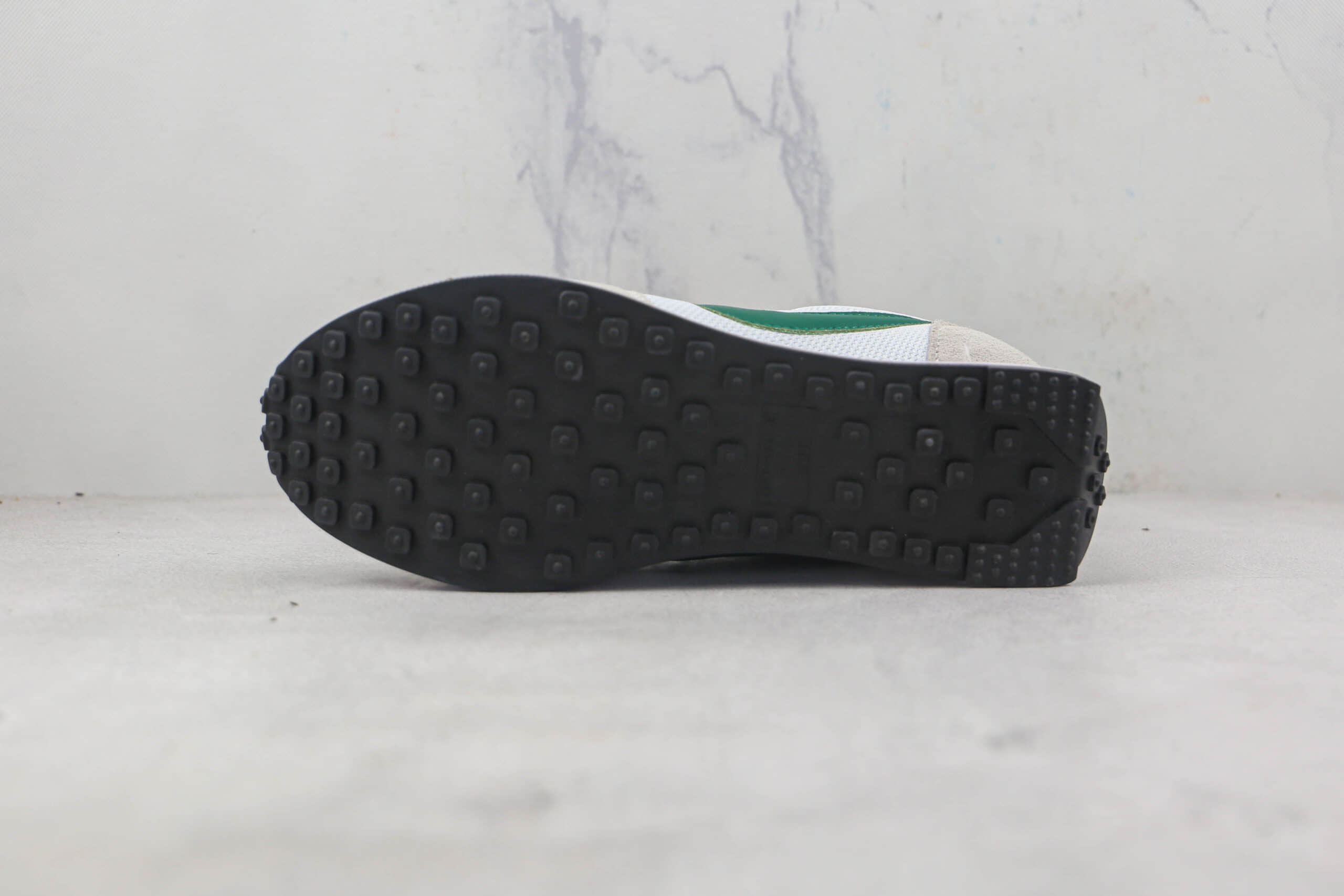 耐克Nike Wmns Daybreak Off Noir Oracle Aqua Black莆田纯原版本华夫白灰绿复古慢跑鞋原盒原标 货号:487754-600