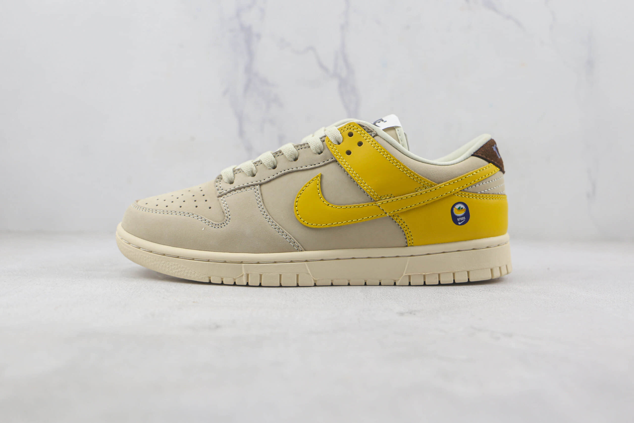 耐克Nike SB Dunk Low LX Banana天花板纯原版本低帮SB DUNK白黄香蕉配色板鞋内置气垫原盒原标 (ID:87759) - 图片1
