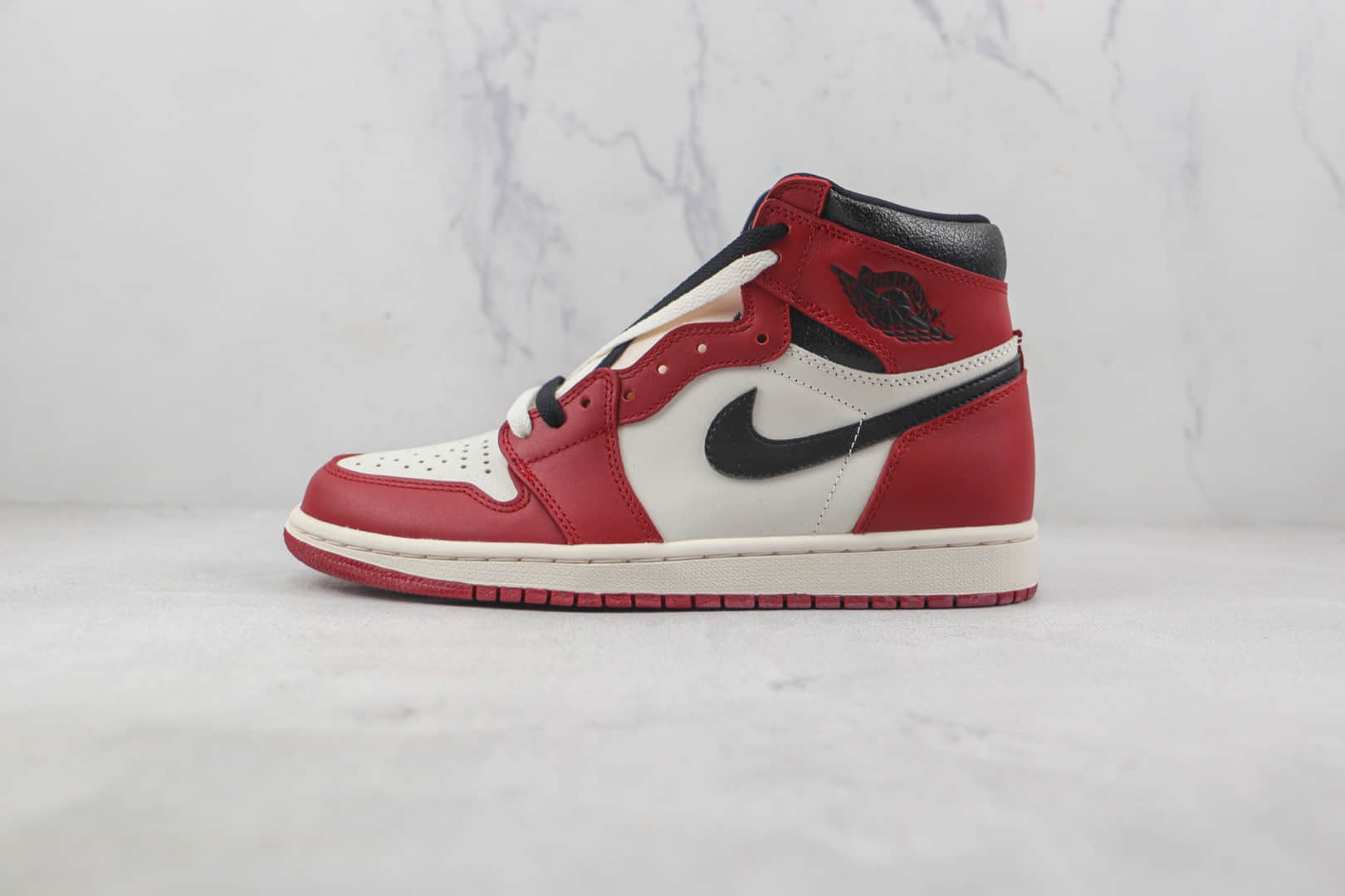 乔丹Air Jordan 1 Retro Chicago Reimagined莆田纯原复刻版本高帮AJ1做旧芝加哥白红配色篮球鞋原鞋开模一比一打造 (ID:87832) - 图片1