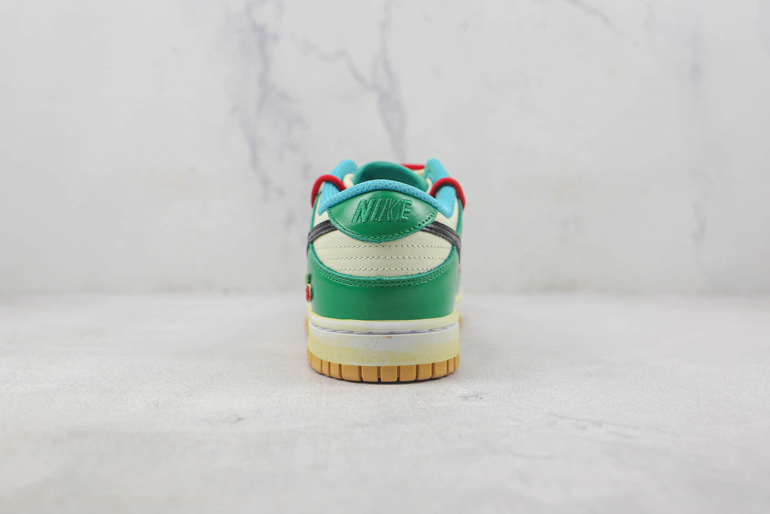 耐克Nike SB Dunk Low Cherry莆田纯原复刻版本低帮SB DUNK白绿抽绳樱桃配色板鞋原楦头纸板打造 货号:DH0952-100