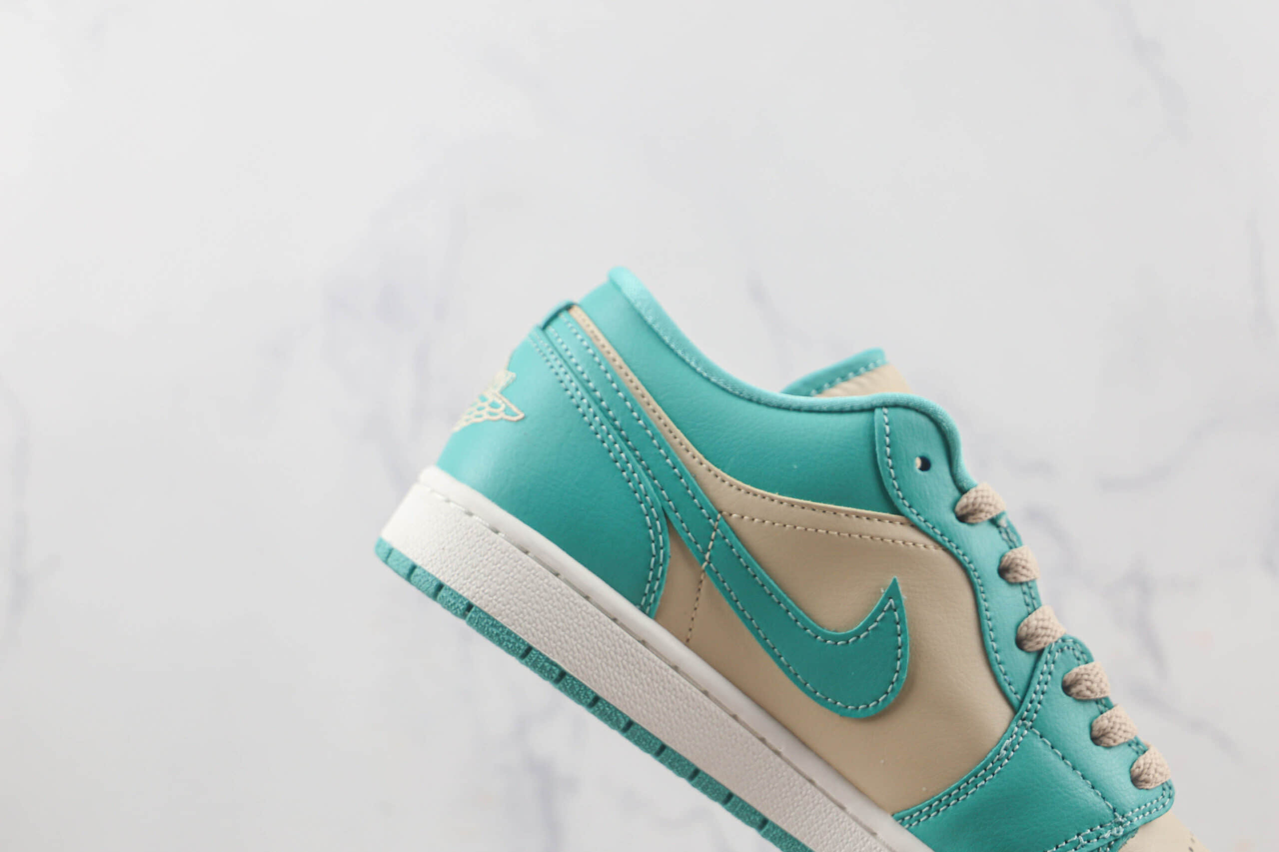 乔丹Air Jordan 1 Low莆田天花板纯原复刻版本低帮AJ1水鸭绿板鞋原楦头纸板打造 货号：DC0774-131