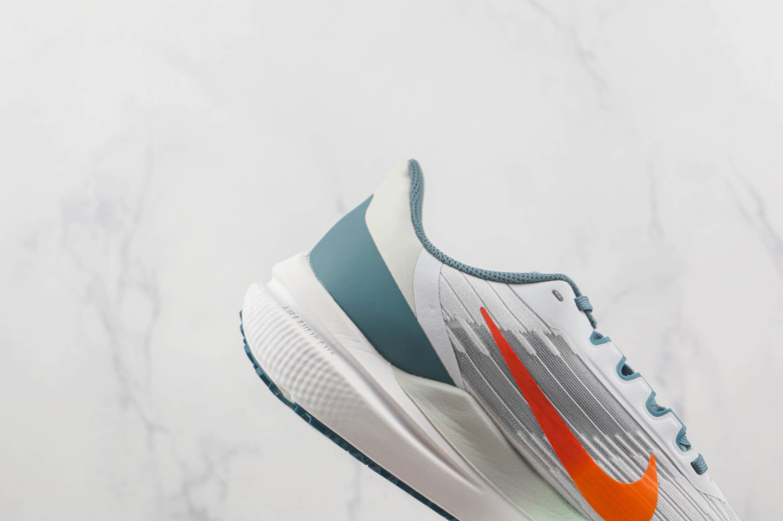 耐克Nike Zoom Winflo 9莆田纯原复刻登月9代橙钩绿尾复古慢跑鞋原档案数据开发 货号:DD6203-005