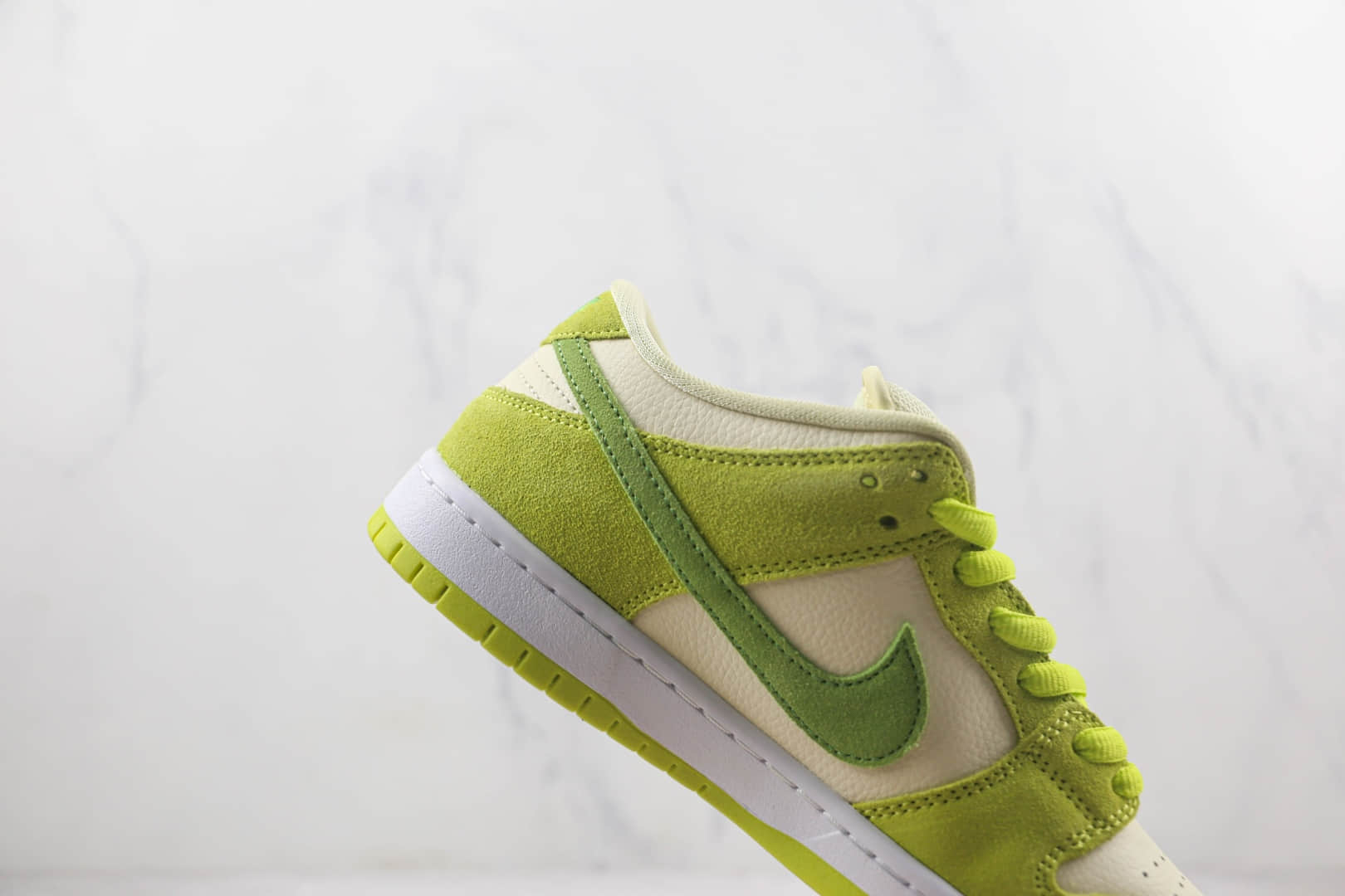 耐克Nike SB Dunk Low莆田天花板sb dunk苹果绿配色板鞋内置气垫原盒原标 货号:DM0807-300