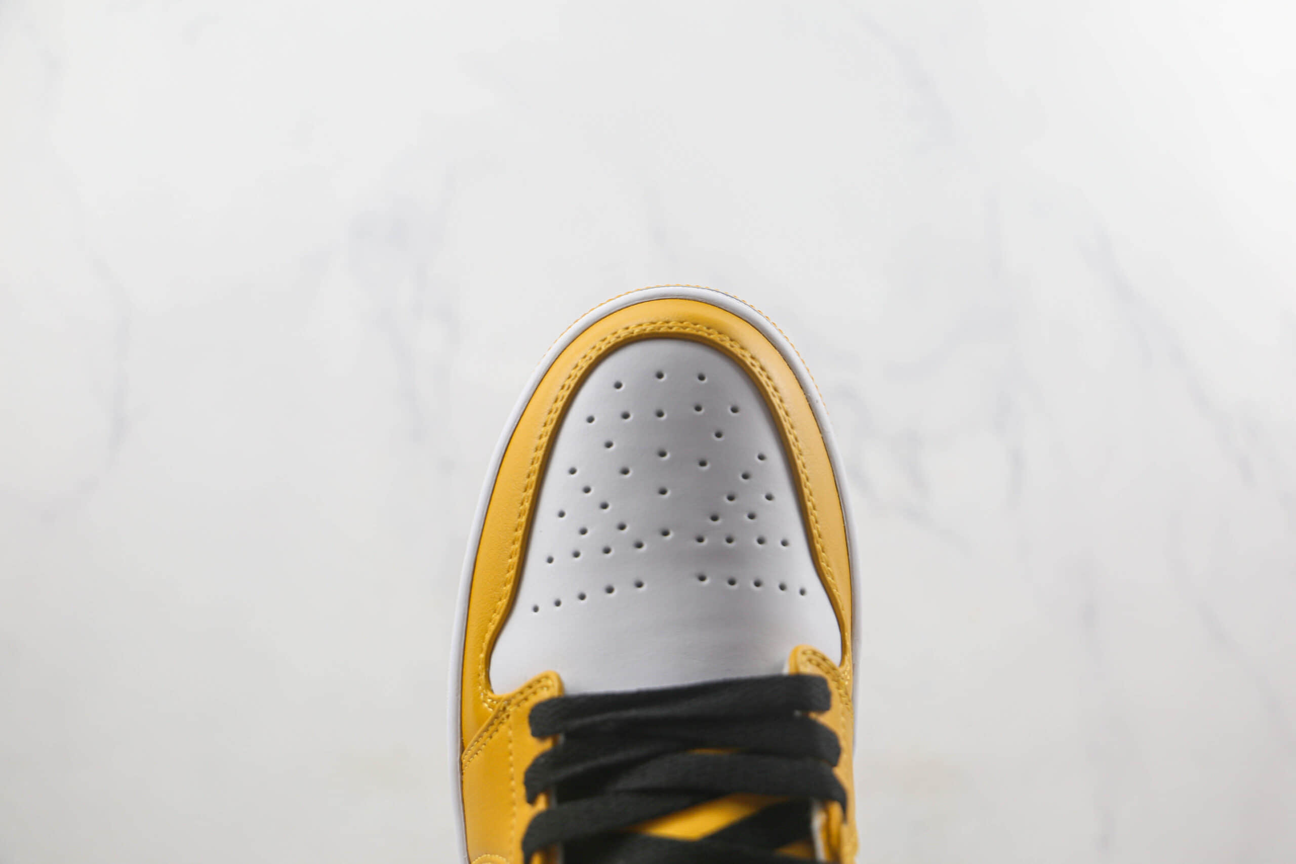 乔丹Air Jordan 1 Low莆田天花板纯原复刻版本低帮AJ1黑黄色板鞋原楦头纸板打造 货号:553558-701