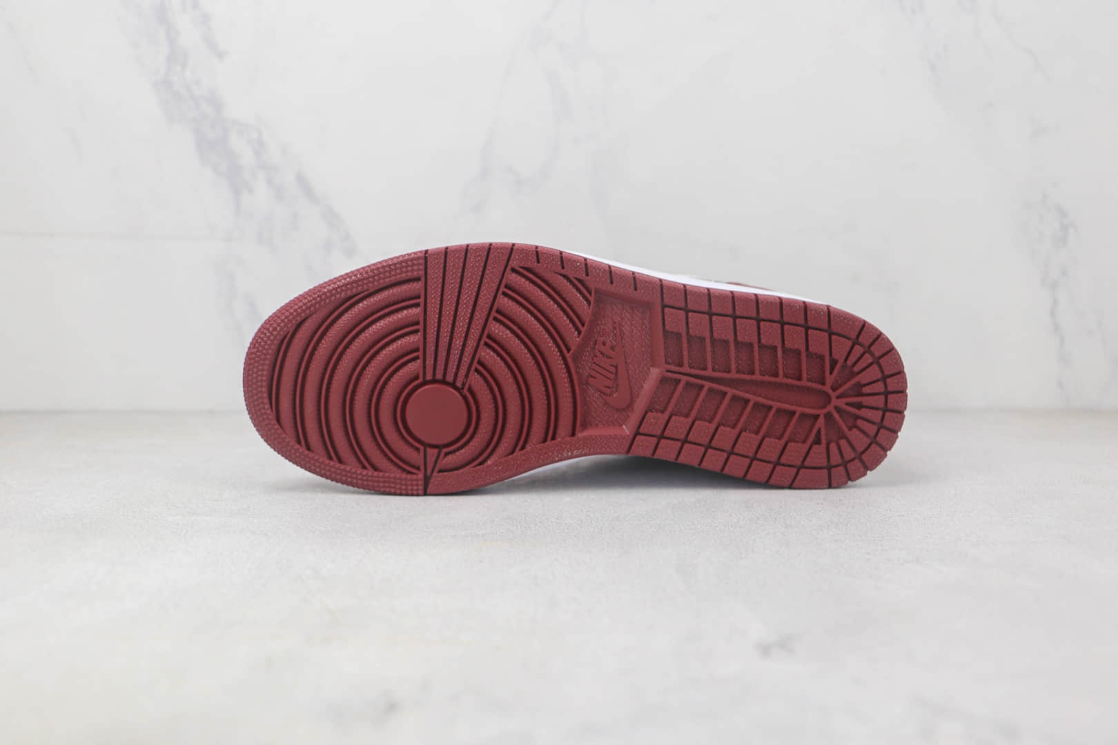 乔丹Air Jordan 1 Low Bordeaux莆田纯原复刻版本低帮AJ1白酒红银勾配色板鞋原楦头纸板打造 货号:553558-615
