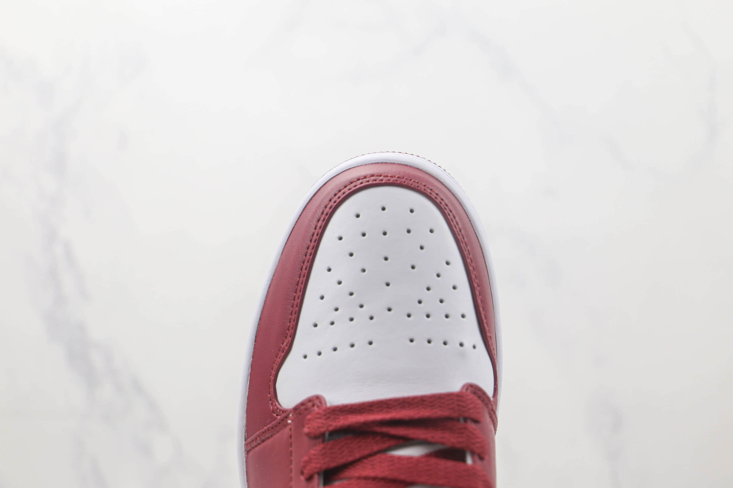 乔丹Air Jordan 1 Low Bordeaux莆田纯原复刻版本低帮AJ1白酒红银勾配色板鞋原楦头纸板打造 货号:553558-615