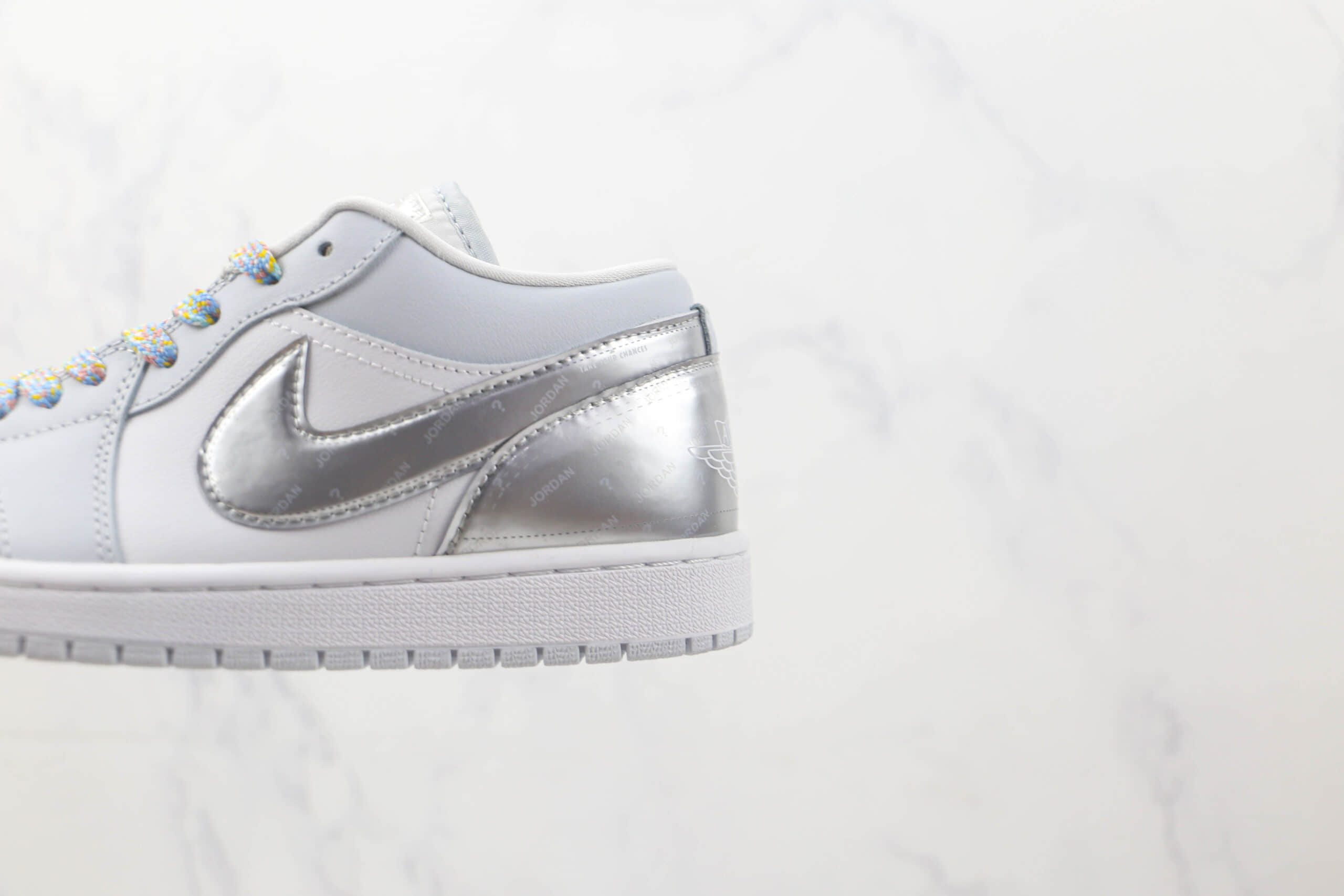 乔丹Air Jordan 1 Low纯原版本低帮AJ1白银色休闲板鞋 乔丹低帮AJ1七夕限定配色 货号:DX6070-101