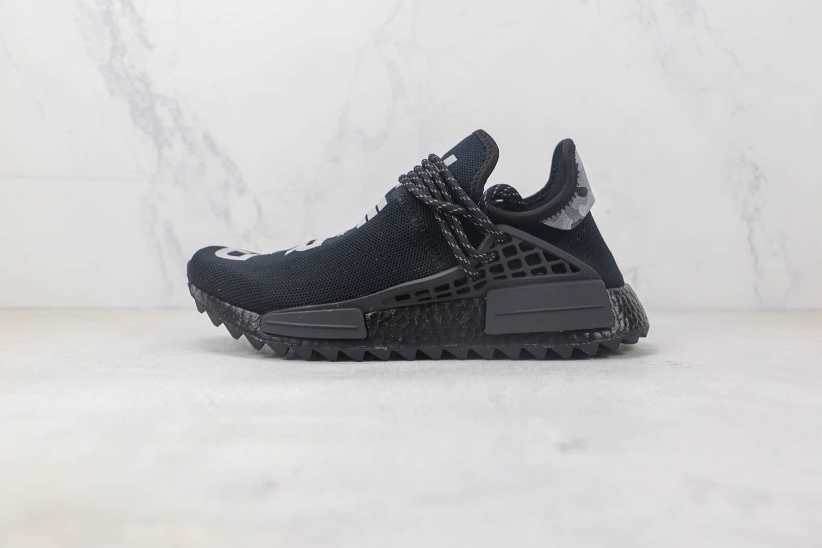 阿迪达斯Adidas Human Race HU Pharrell菲董联名款纯原版本黑色NMD爆米花跑鞋 阿迪达斯菲董系列nmd跑鞋 (ID:90425) - 图片1