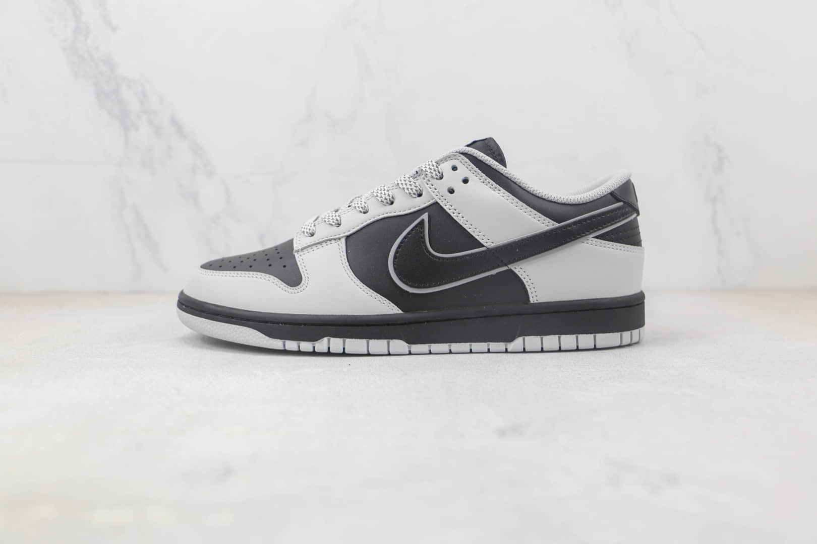 耐克Nike SB Dunk Low Dunk纯原版本低帮SB DUNK白黑色板鞋　耐克SB DUNK校园板鞋　货号：DD9606-363 (ID:91280) - 图片1