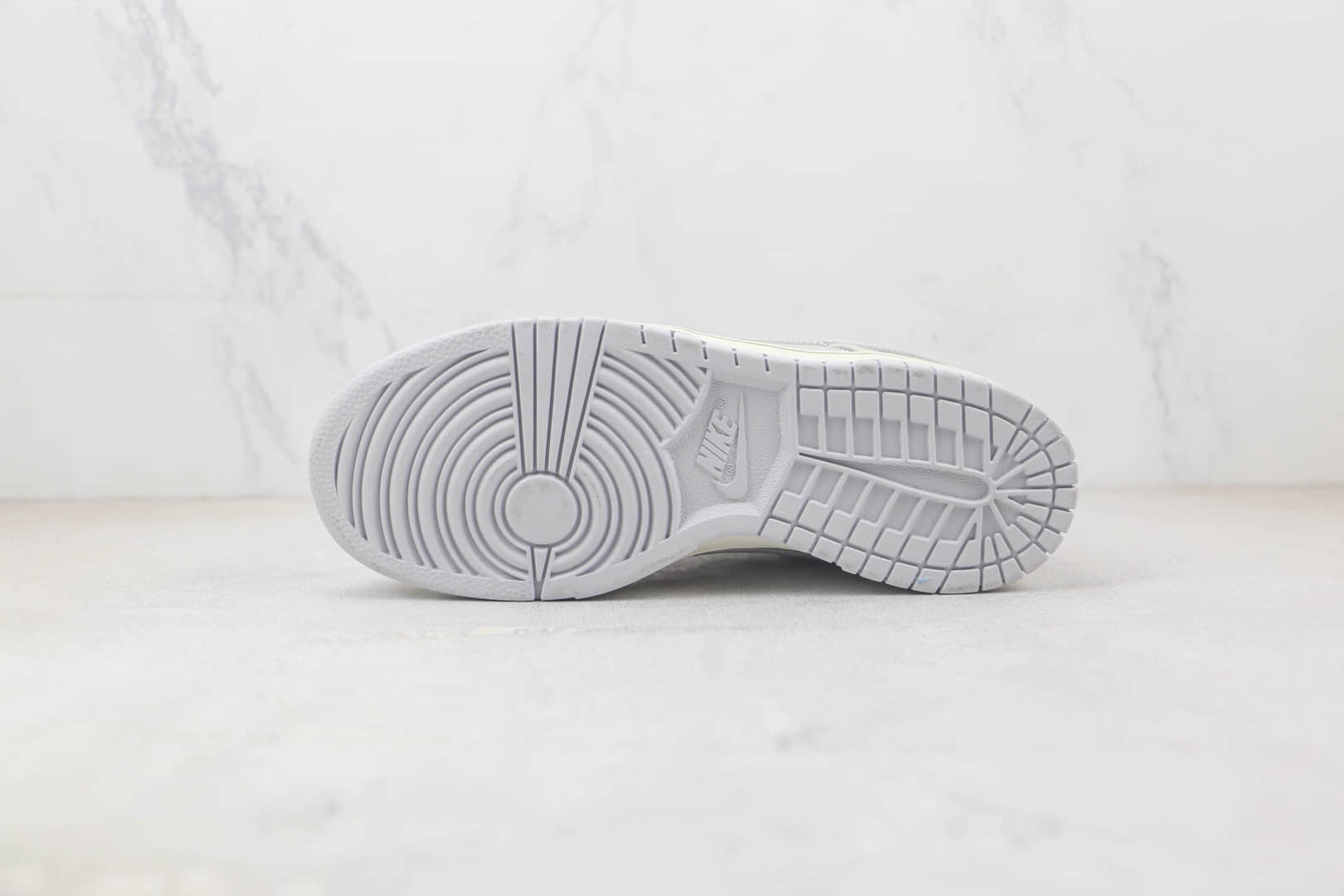 耐克Nike SB Dunk Low Dunk纯原版本低帮SB DUNK银色板鞋 莆田耐克DUNK货源 货号：DX3197-095