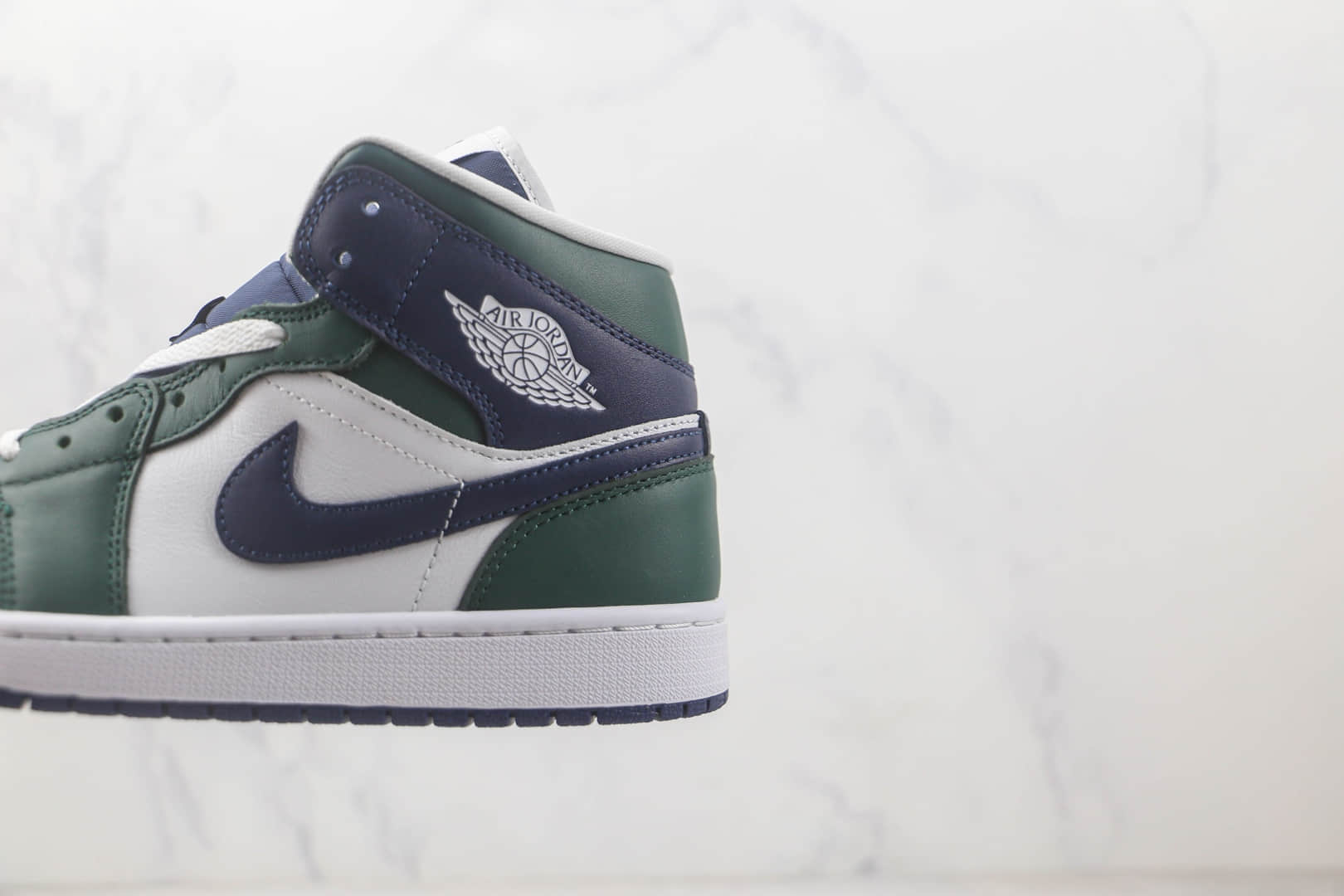 乔丹Air Jordan 1 Mid纯原版本中帮AJ1海军蓝绿拼色板鞋 莆田天花板AJ系列 货号:DZ5326-300