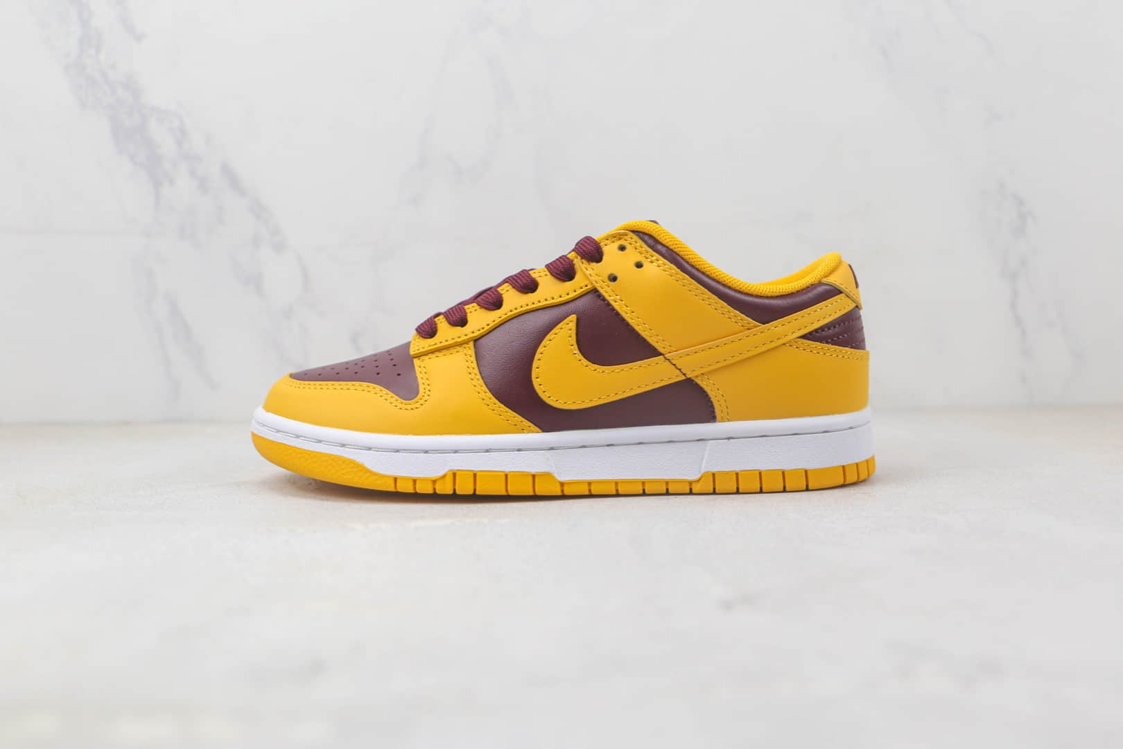耐克Nike SB Dunk Low纯原版本低帮DUNK亚利桑那州黄酒红色板鞋 莆田天花板DUNK板鞋 (ID:91892) - 图片1