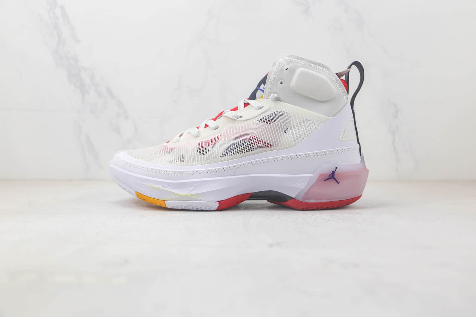 乔丹Air Jordan 37纯原版本白红色兔八哥AJ37实战篮球鞋 莆田天花板AJ系列篮球鞋 (ID:92005) - 图片1