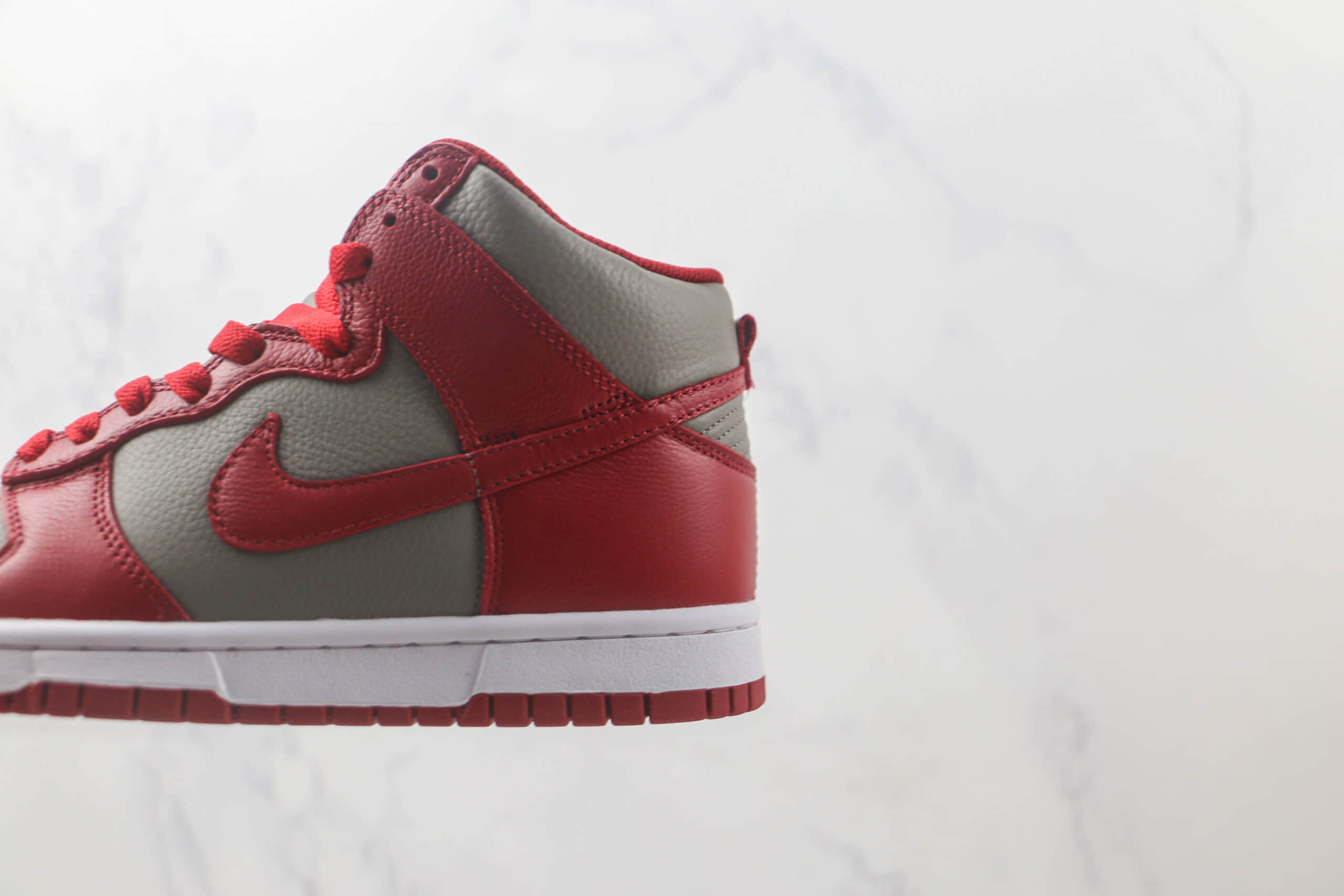 耐克Nike SB Dunk High纯原版本高帮DUNK红棕色板鞋 莆田耐克SB DUNK系列板鞋 货号:850477-001