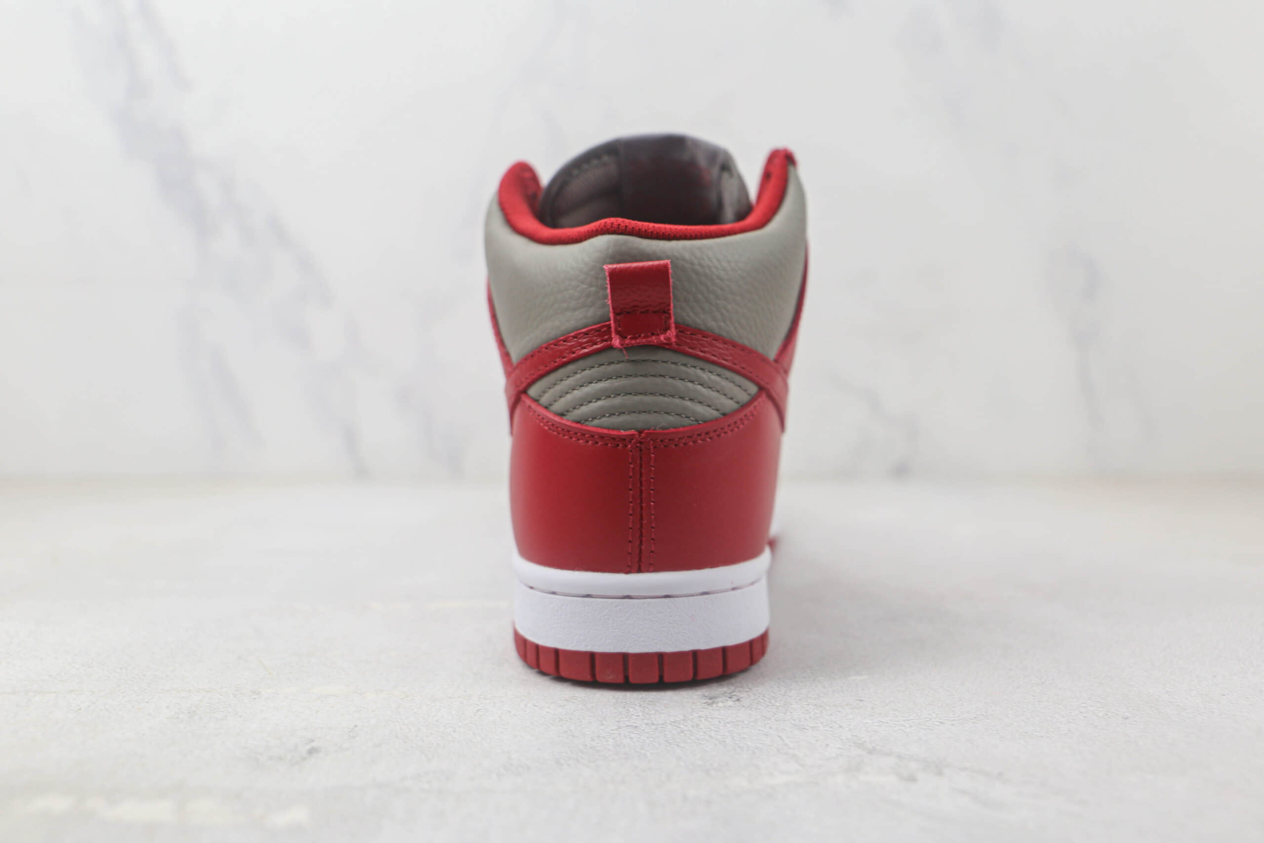 耐克Nike SB Dunk High纯原版本高帮DUNK红棕色板鞋 莆田耐克SB DUNK系列板鞋 货号:850477-001