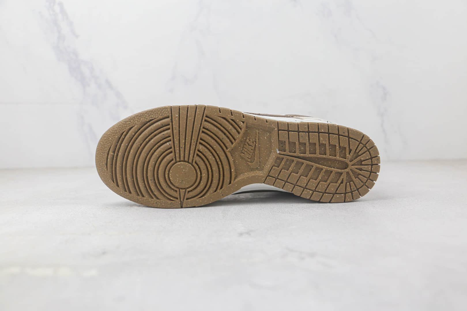 耐克Nike Dunk Low SE 85纯原版本低帮sb dunk棕白双勾板鞋 耐克DUNK天花板系列 货号:DO9457-108