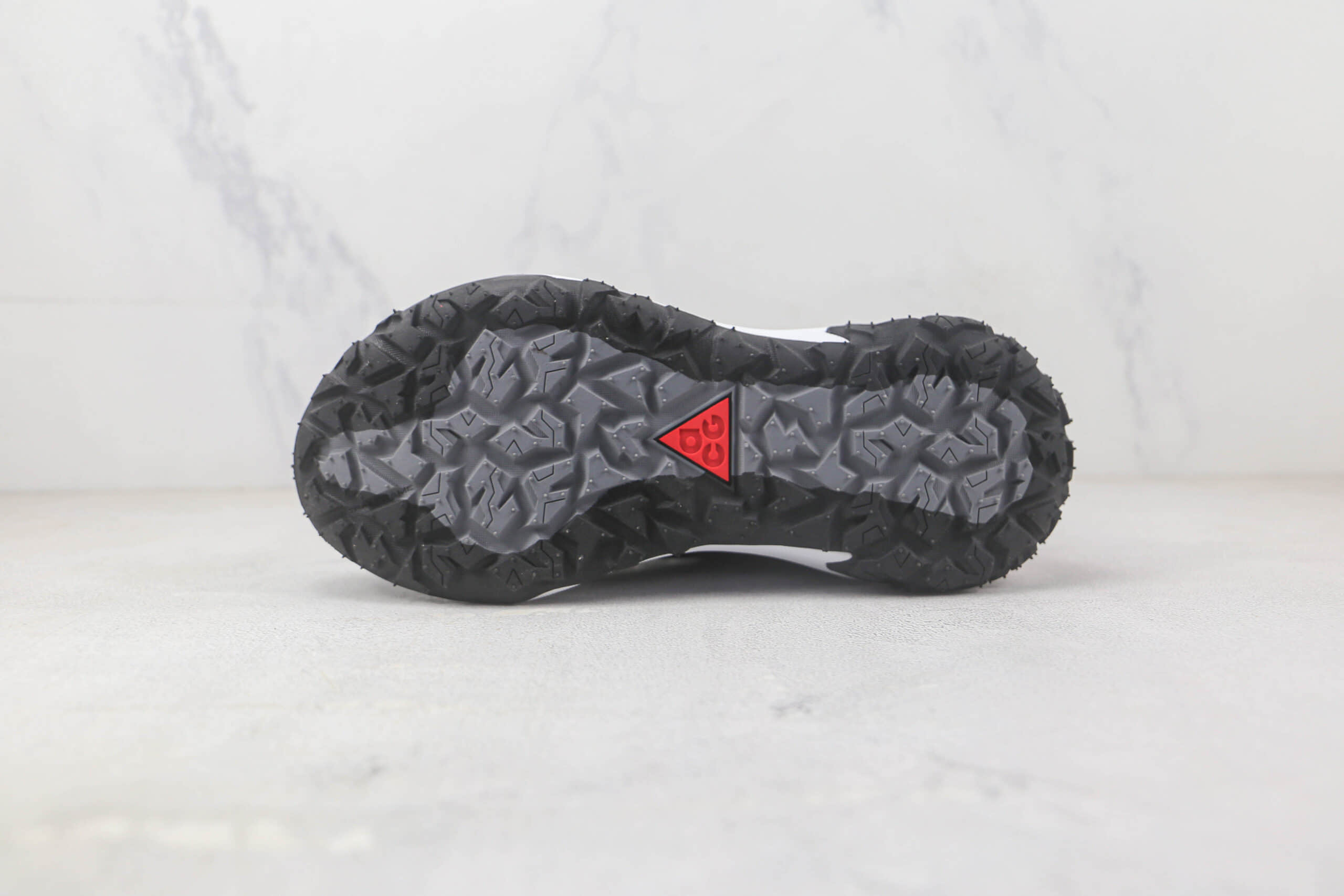 耐克Nike ACG MOUNTAIN FLY 2 Low纯原版本ACG户外登山越野系列跑鞋 耐克ACG系列户外登山鞋 货号:DV7903-104
